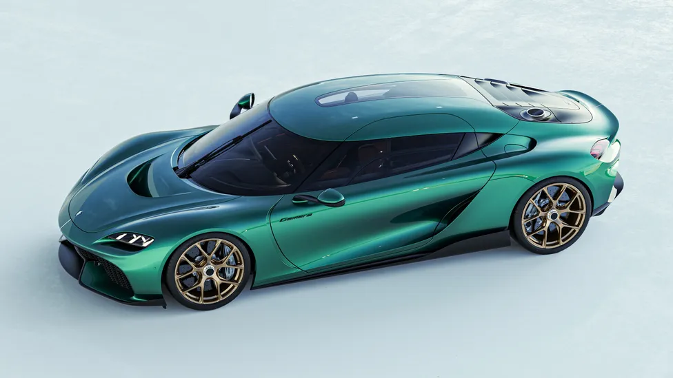Luxury auto keyshot rendering by Nils Piirma